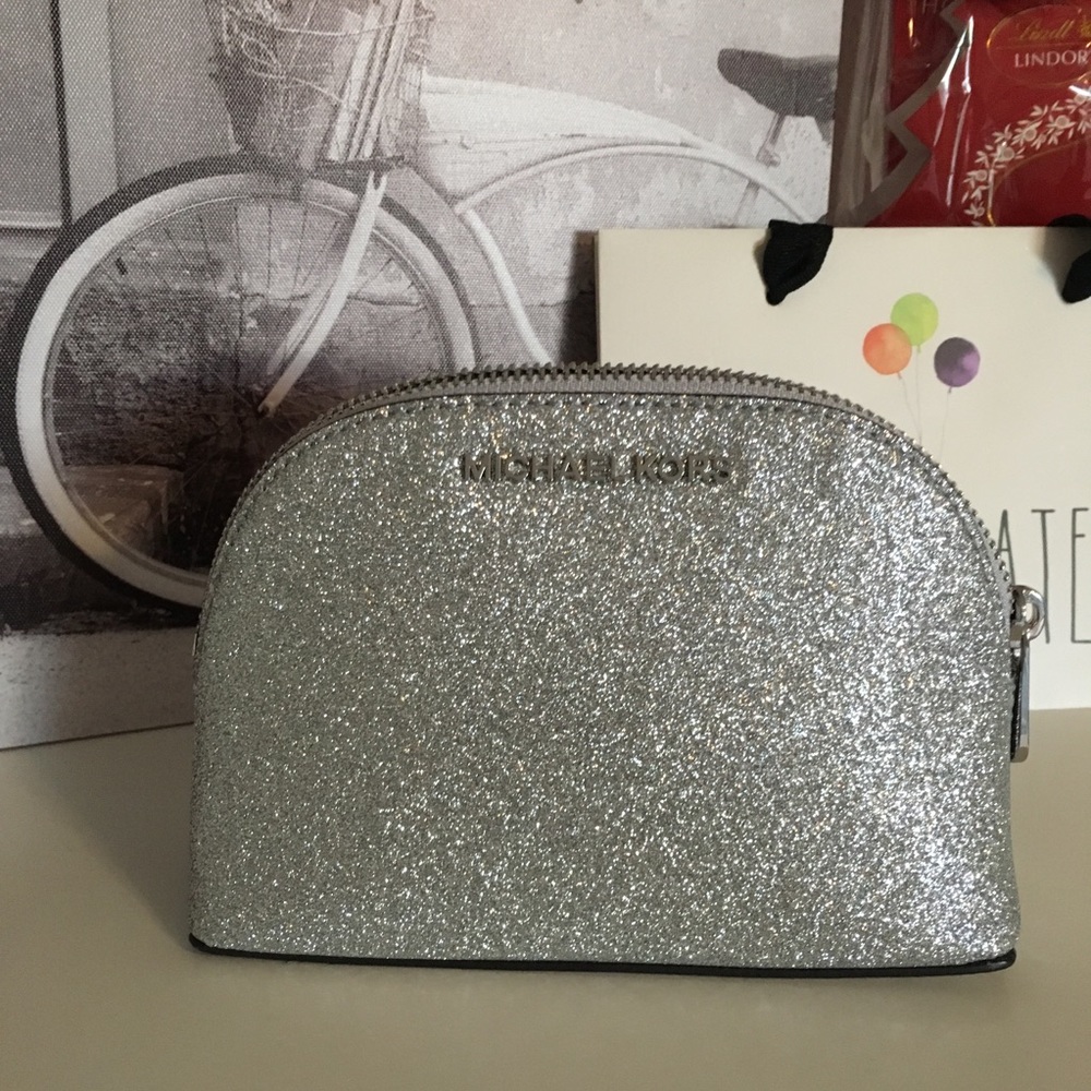 Michael Kors Travel Bag Silver Sparkle Leather New - Picture 1 of 8